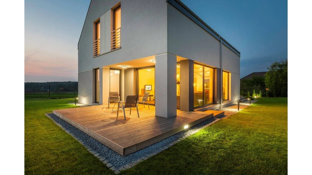 nova-fasada.jpg Moderný dom s novou fasádou