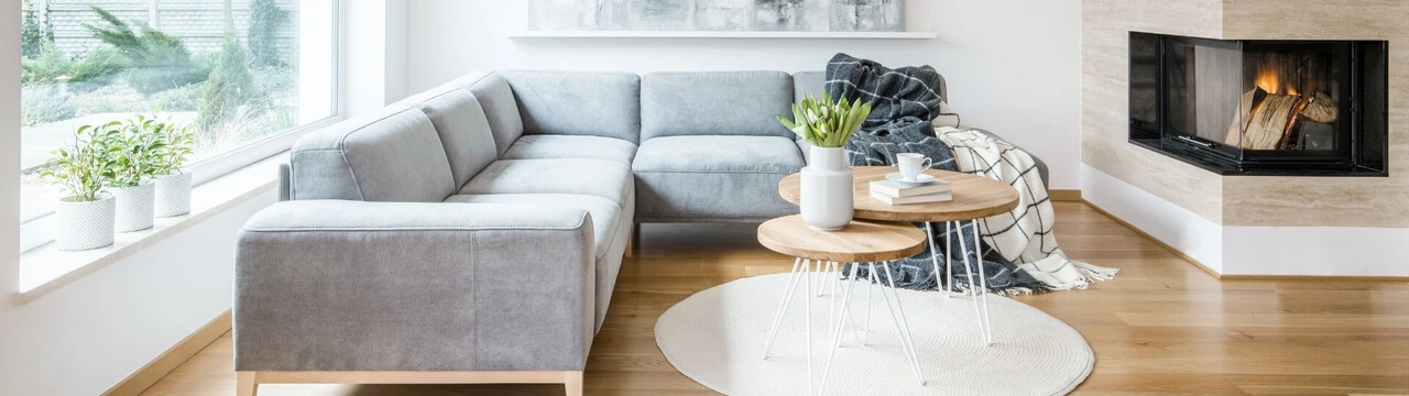 obyvacka-krb.jpg Obývačka s rohovým krbom