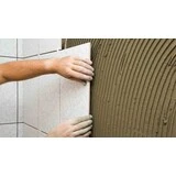 Lepenie obkladov flexibilným lepidlom Lepenie obkladov flexibilným lepidlom