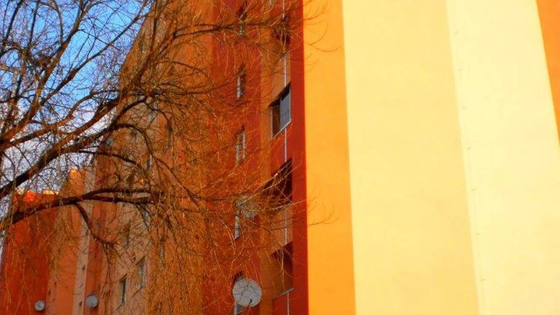 bytovy-dom-jilemnickeho.jpg Bytový dom Jilemnického