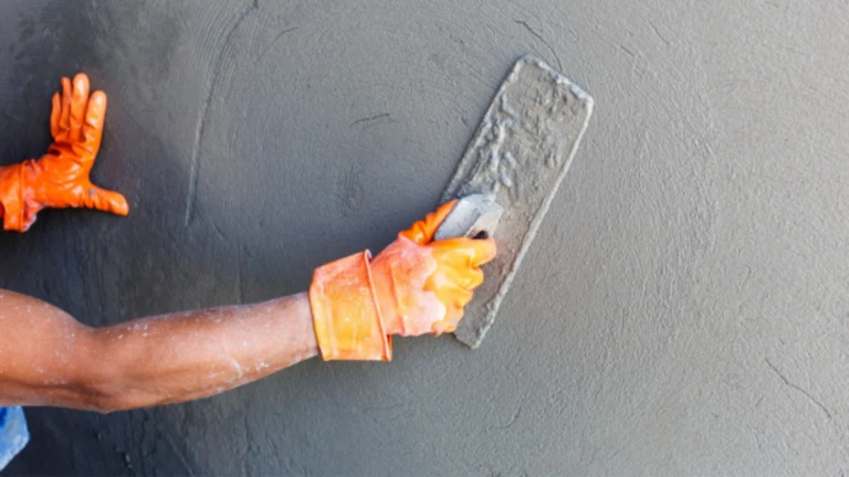 Omietanie obvodového muriva Omietanie obvodového muriva